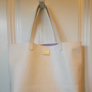 Arbonne Tote